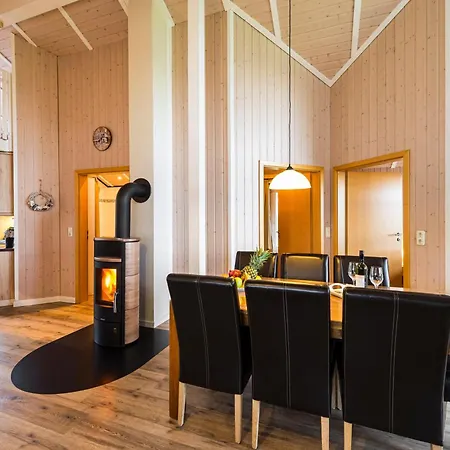 Holiday home Lachmoewe Bliesdorf